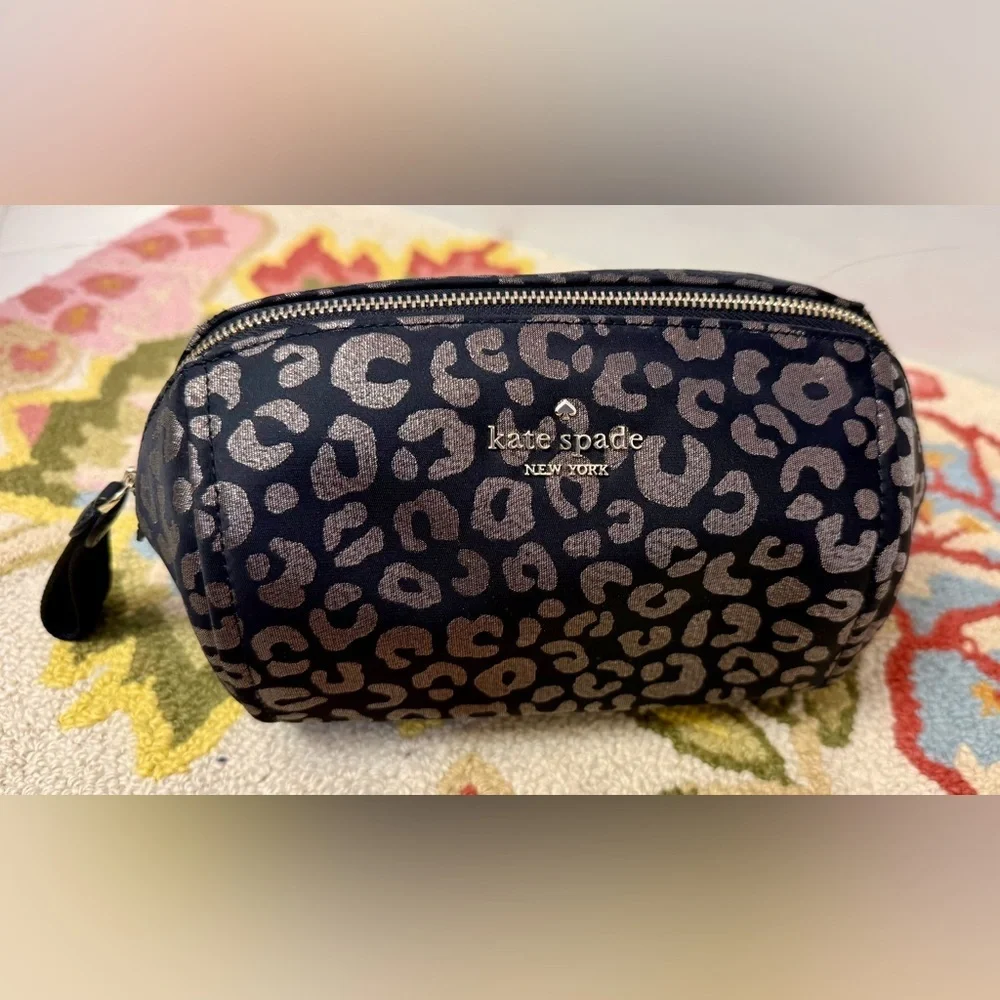 KATE SPADE Chelsea Medium Metallic Black Leopard Print Zip Pouch W/ Wristlet - Picture 4 of 16